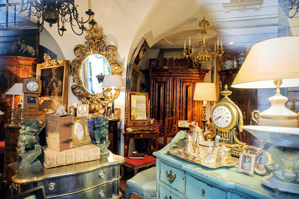 Antique Hunting in Pawn Shops: Tips for Collectors