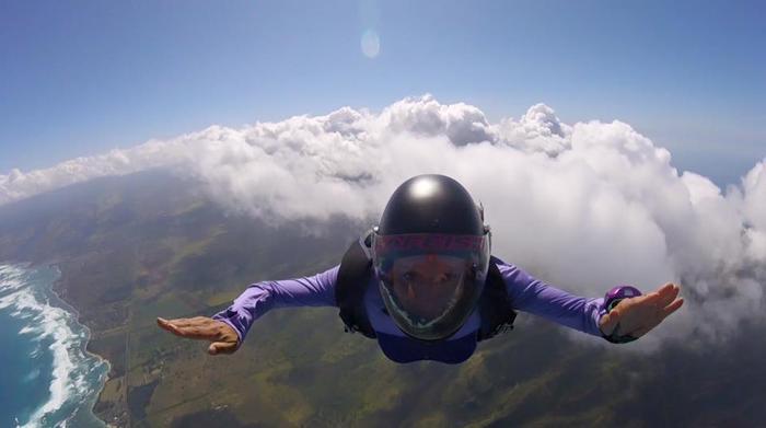 ADVENTURES IN SKYDIVING - GREAT LOVE = GREAT FEAR