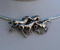 running horses necklace