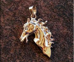 14K gold  VS diamond Horse head pendant