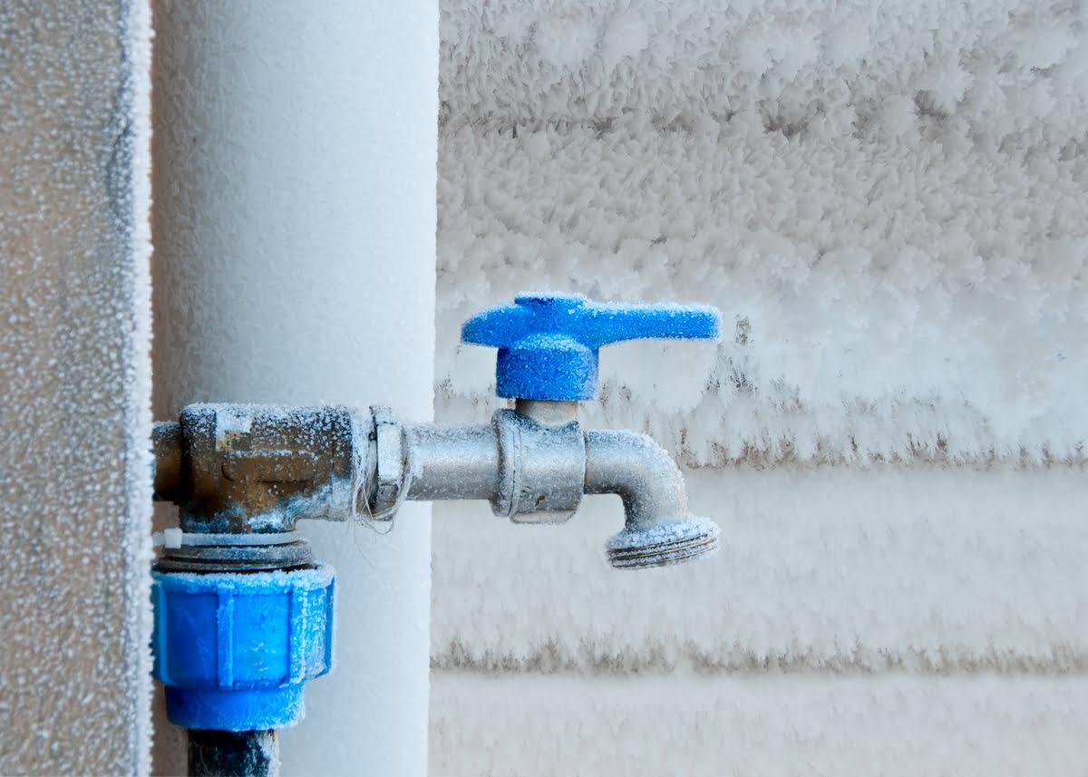 How to Prepare Your Home's Plumbing For the Winter Season