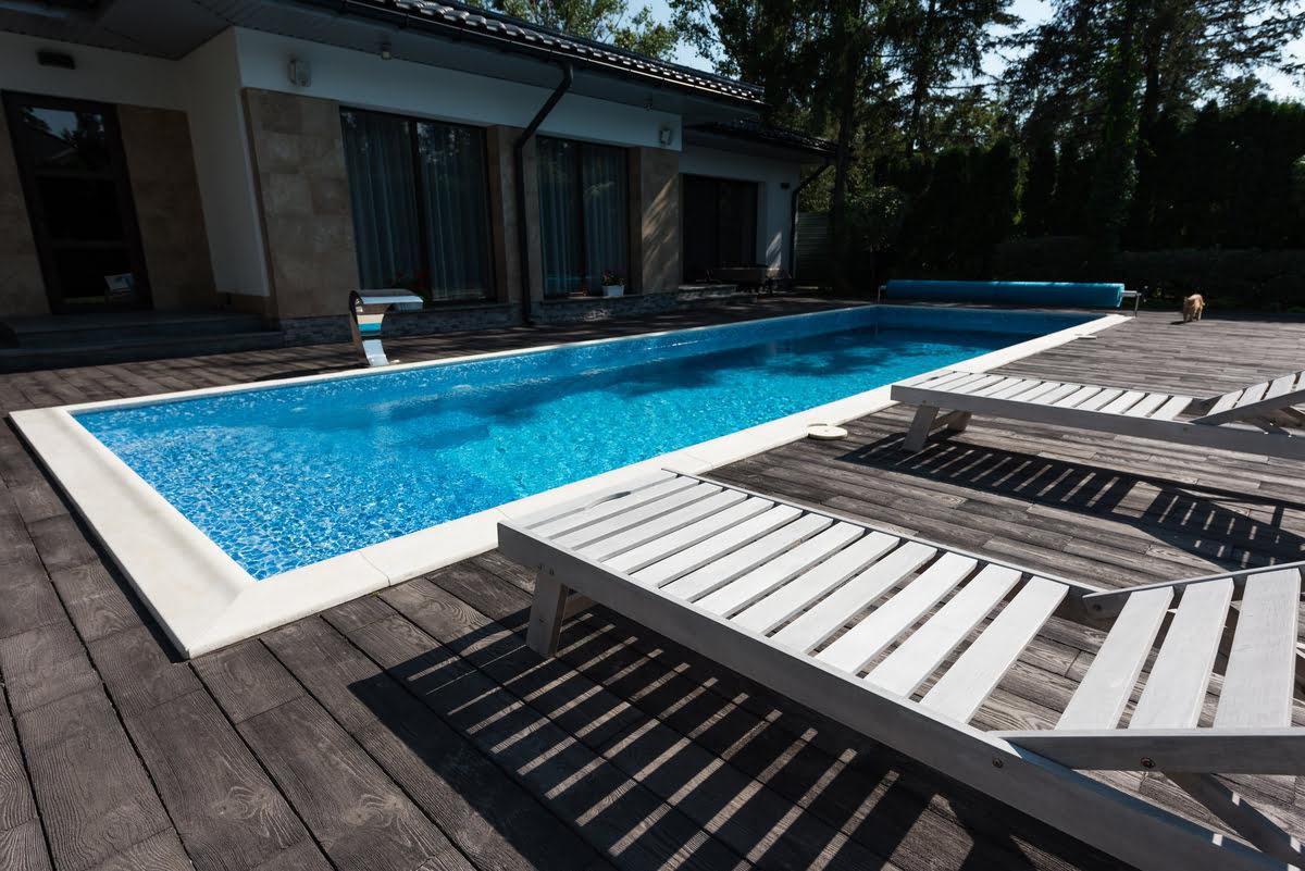 What Kind of Swimming Pool Should You Install?