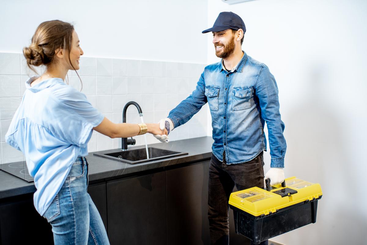 Moving Into a New Home? Why You Should Call Professional Plumbing Services First